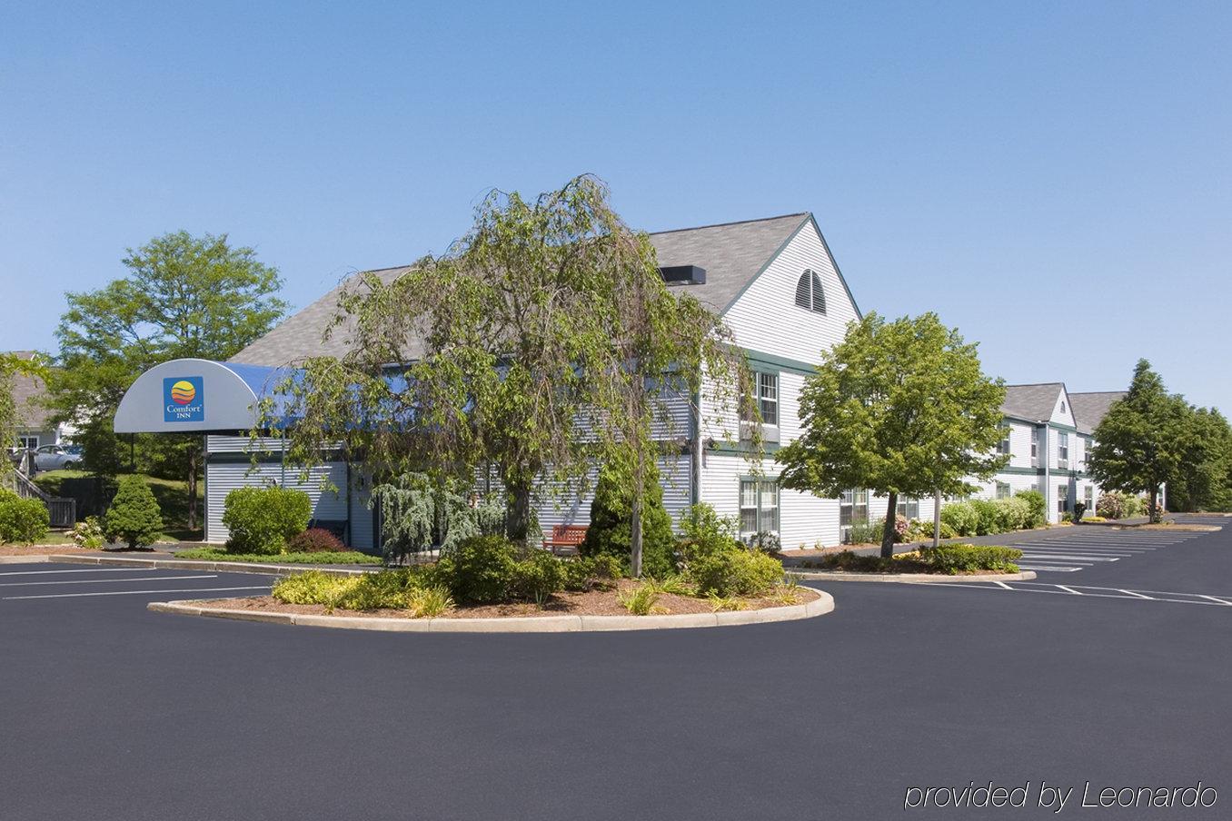 Baymont By Wyndham North Dartmouth Fall River Exterior photo